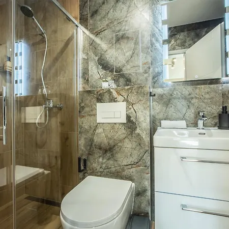 Wigurytower Garden 209' Apartament